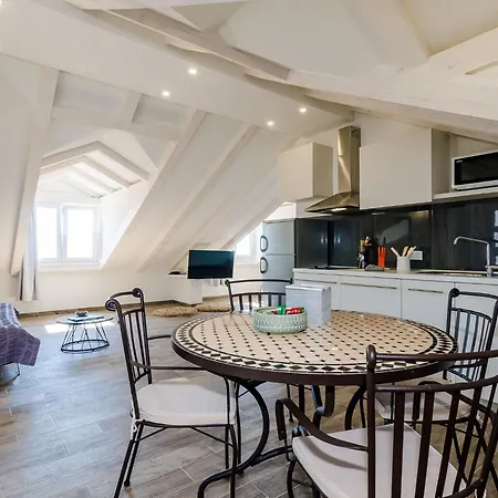 Life - Two Bedroom With Balcony And Sea View ドゥブロブニク