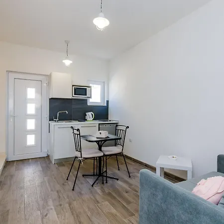 Life - Two Bedroom With Balcony And Sea View 아파트 두브로브니크