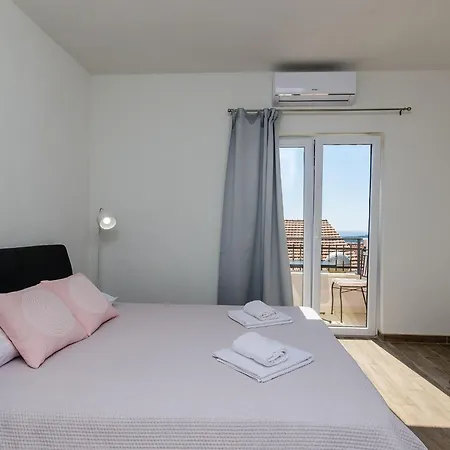 Life - Two Bedroom With Balcony And Sea View * دوبروفينك