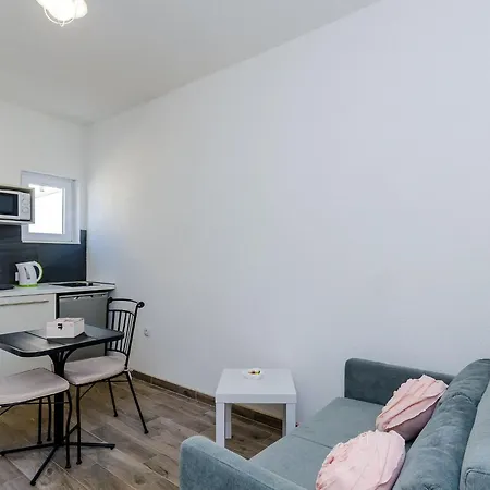 아파트 Life - Two Bedroom With Balcony And Sea View *