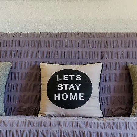 Life - Two Bedroom With Balcony And Sea View דירה