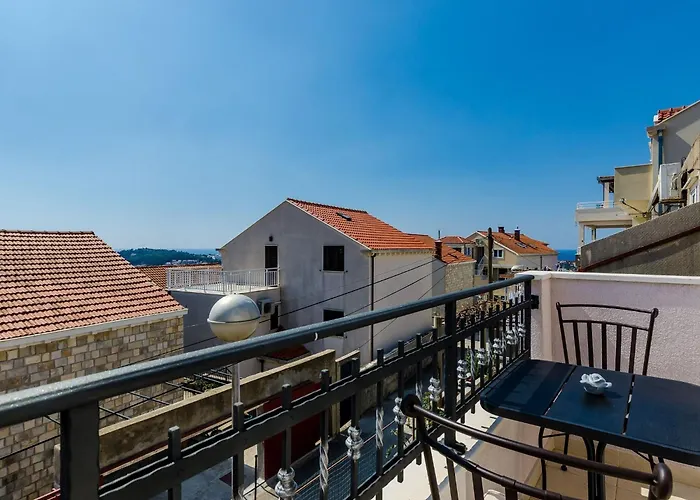 Life - Two Bedroom With Balcony And Sea View دوبروفينك