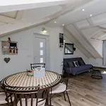 Apartment Life - Two Bedroom With Balcony And Sea View