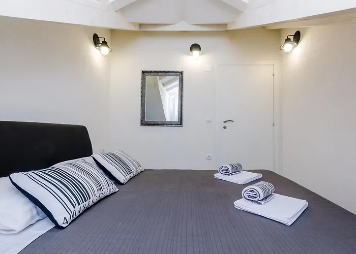 Life - Two Bedroom With Balcony And Sea View Apartment Dubrovnik